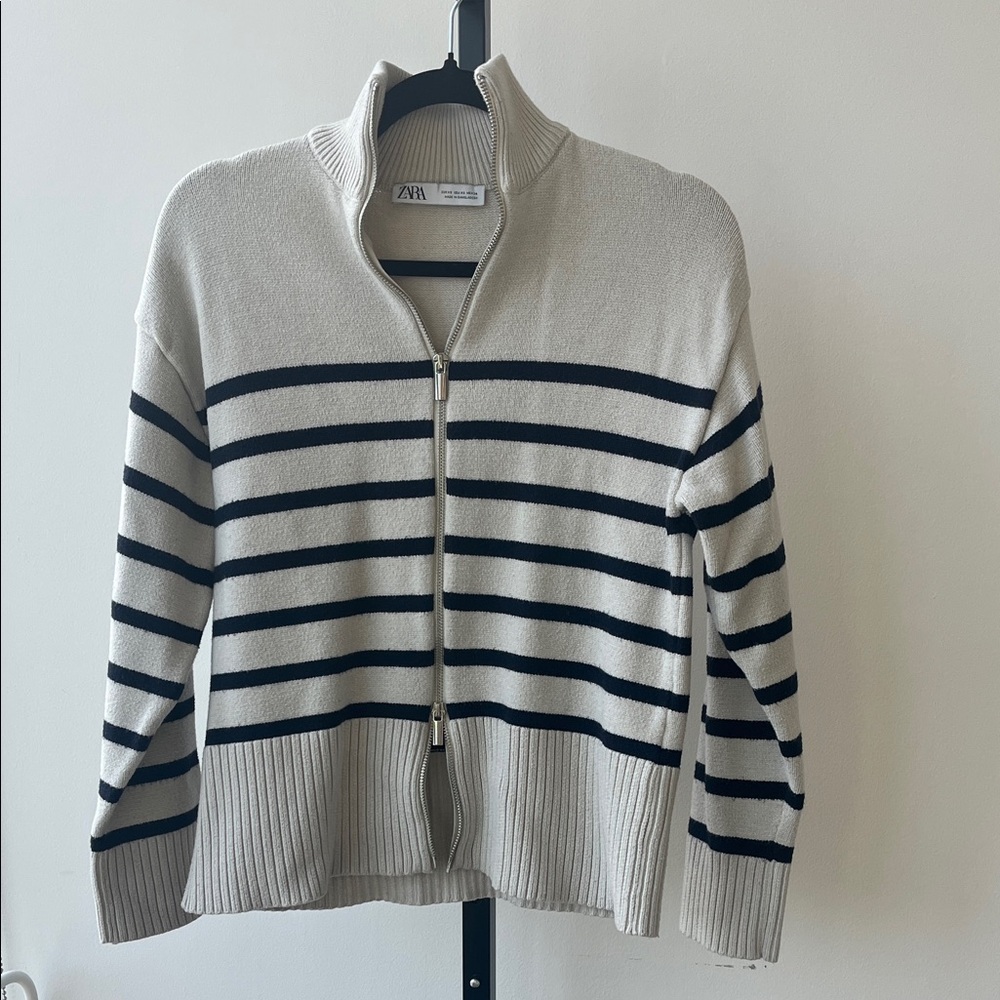 Zara Women's Zip-Up Striped Cardigan - Cream and Black